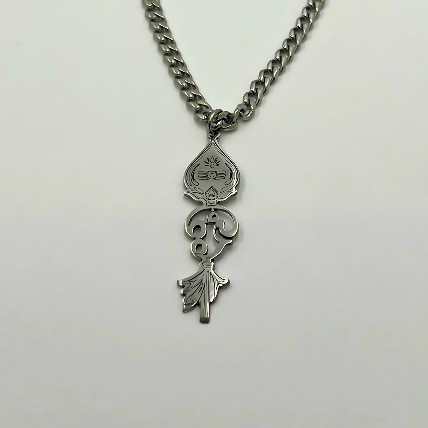Om V