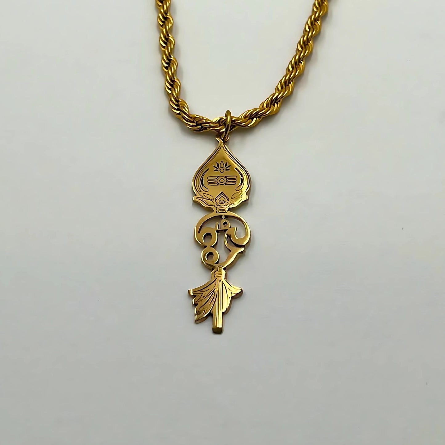 Om V