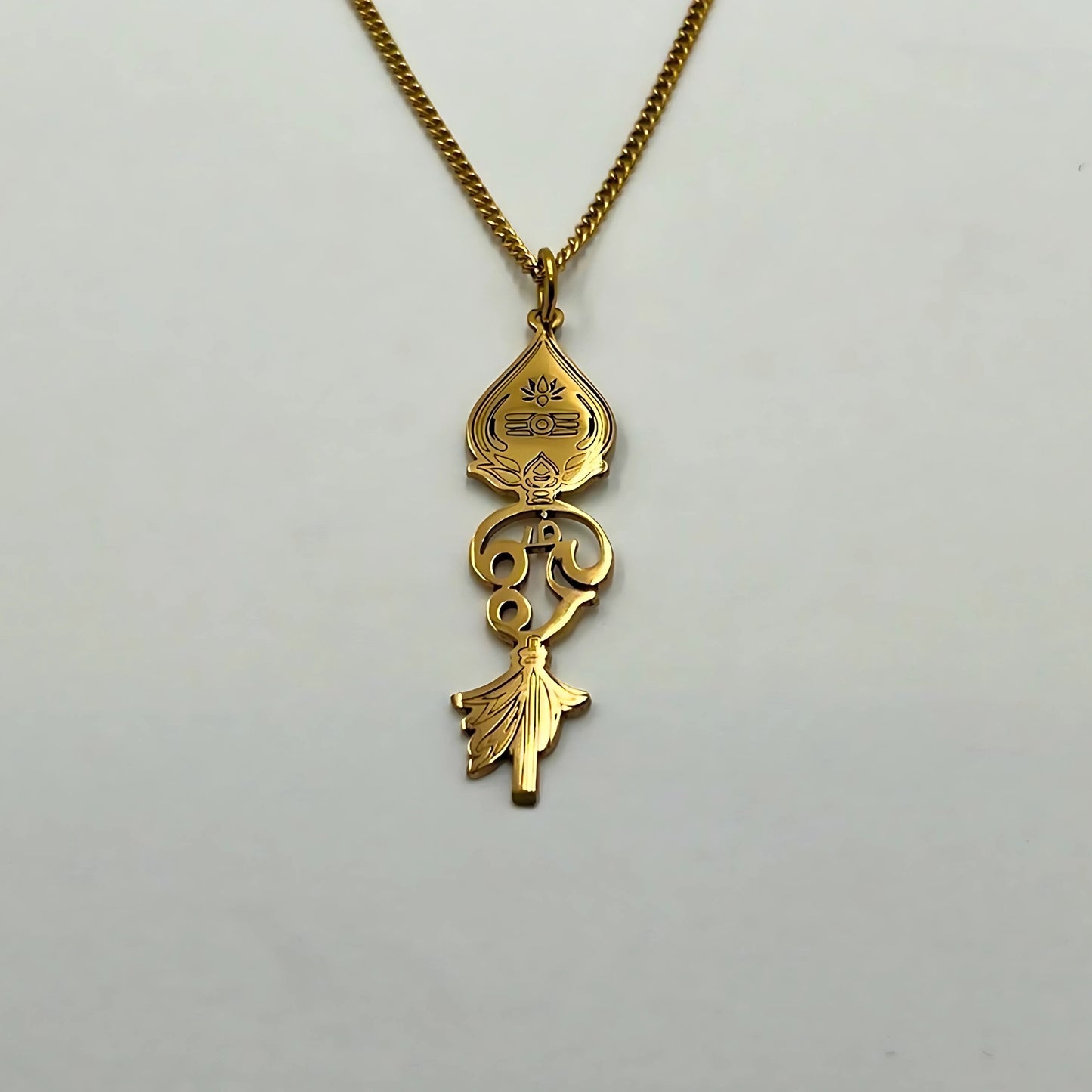 Om V