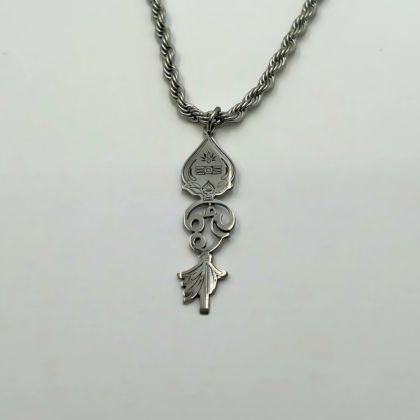 Om V