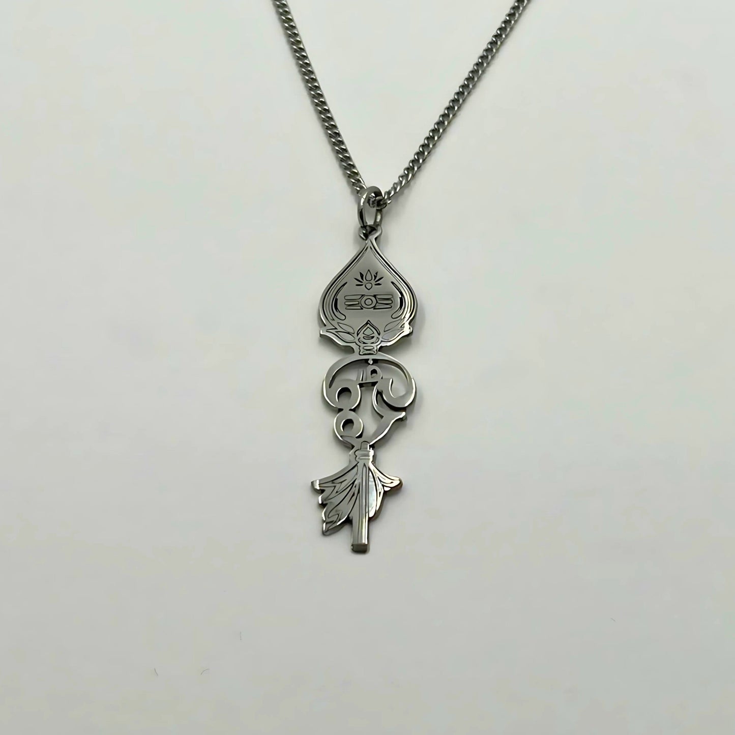 Om V