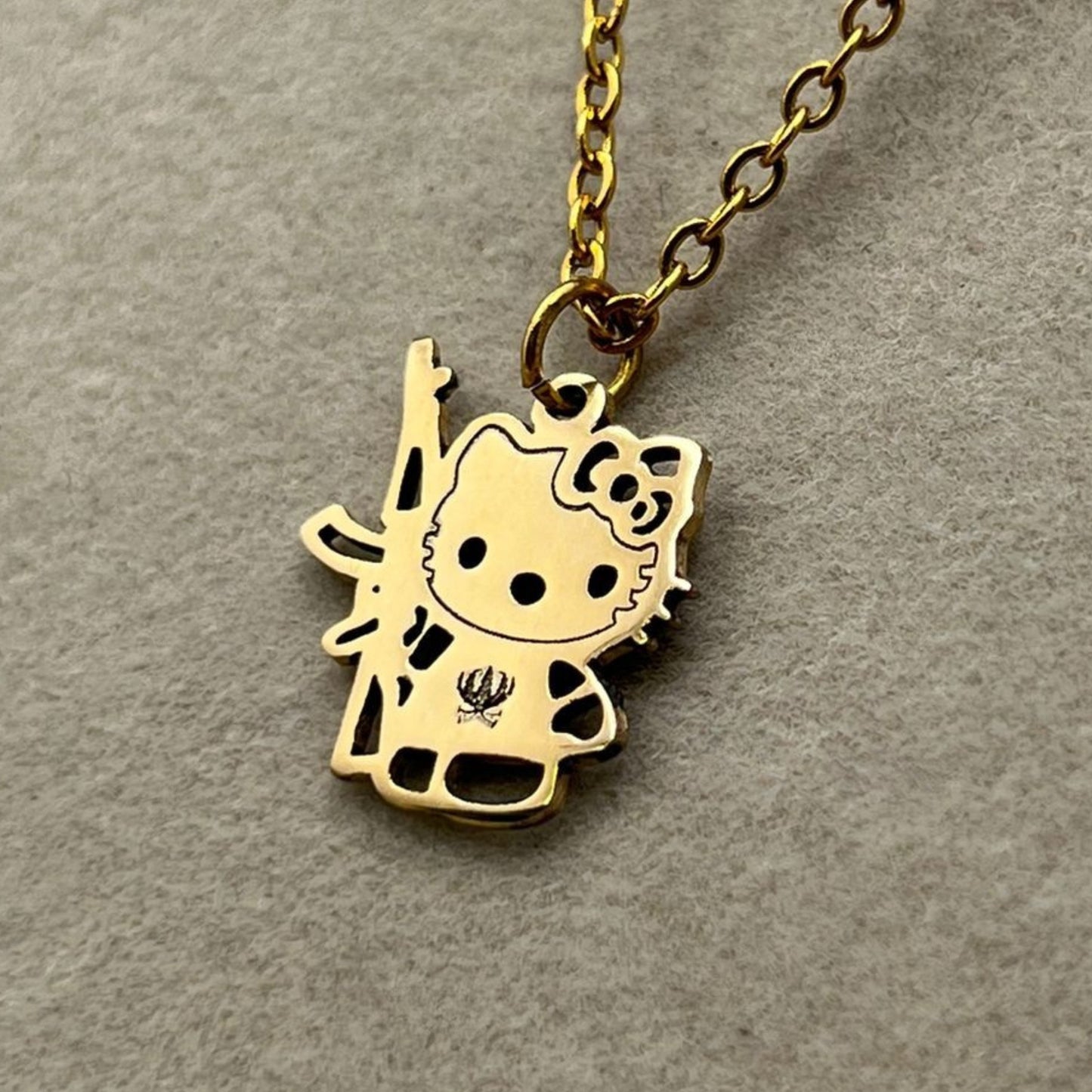 Hello Kitty - Karthigai